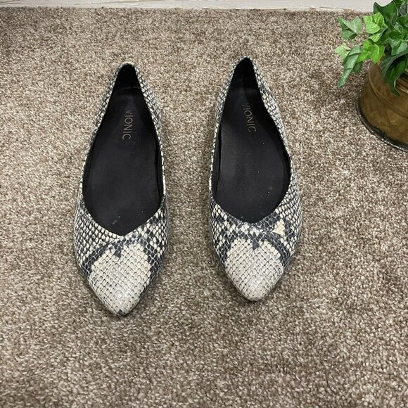 Vionic Flat Shoe Size 7 Caballo Snakeskin Print Gray - Picture 4 of 8